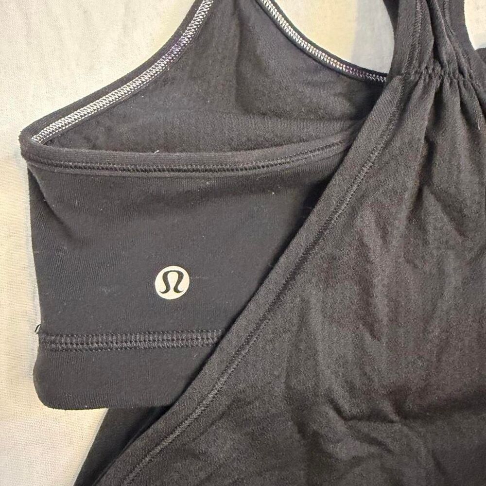 Lululemon Women's Black bra top